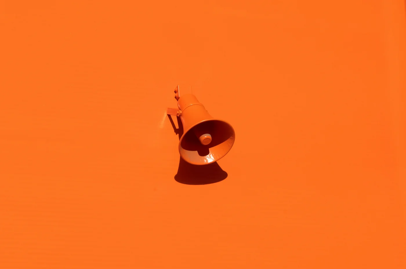 Come isolare acusticamente un appartamento per ridurre i rumori fastidiosi